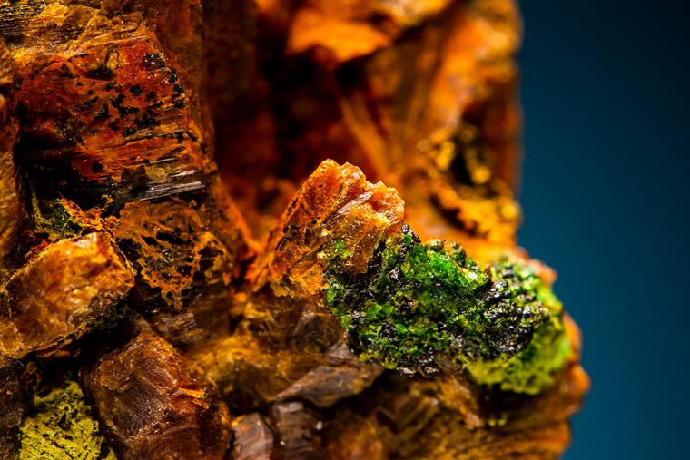 PARISITE-(Ce)  with ANNABERGITE